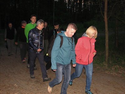 Nocny marsz Nordic Walking